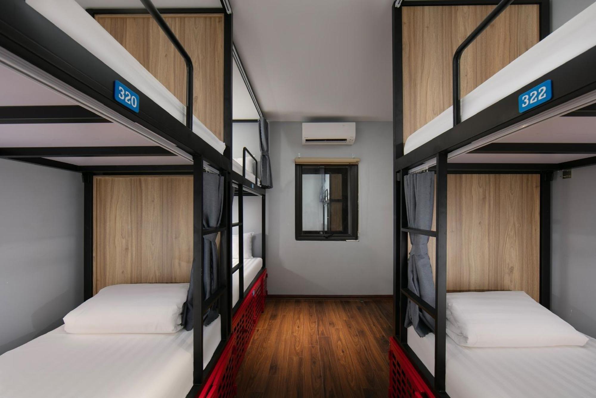 Lakeview Backpackers Hostel & Rooftop Bar Hanoi Exterior photo